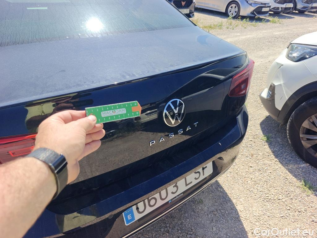  Volkswagen  Passat VOLKSWAGEN  / 2019 / 4P / sedán R-Line 2.0 TDI 110kW (150CV) #1