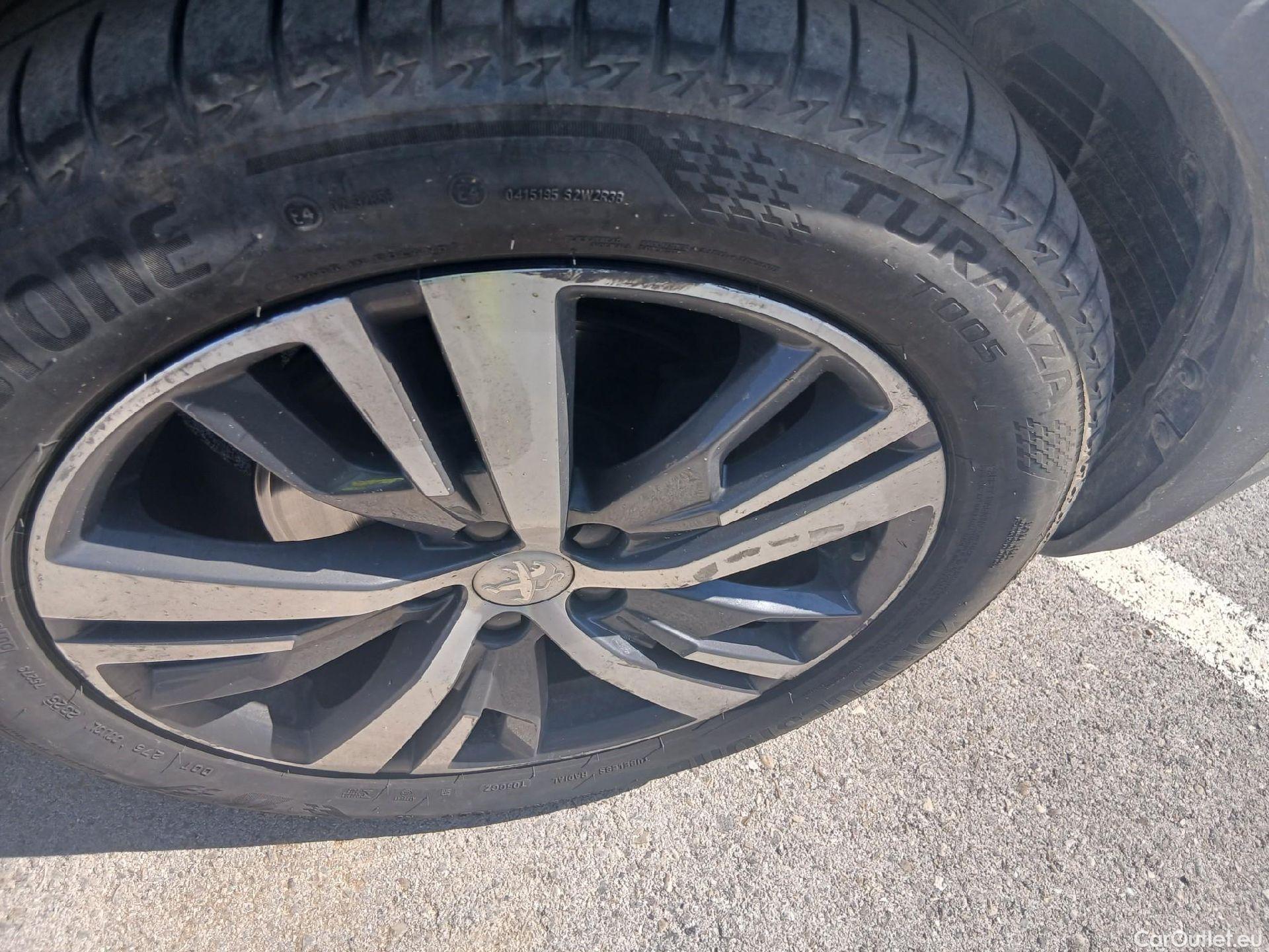  Peugeot  5008 PEUGEOT  / 2020 / 5P / todoterreno 2.0 BlueHDi 133kW S&S Allure Pack EAT8 #54