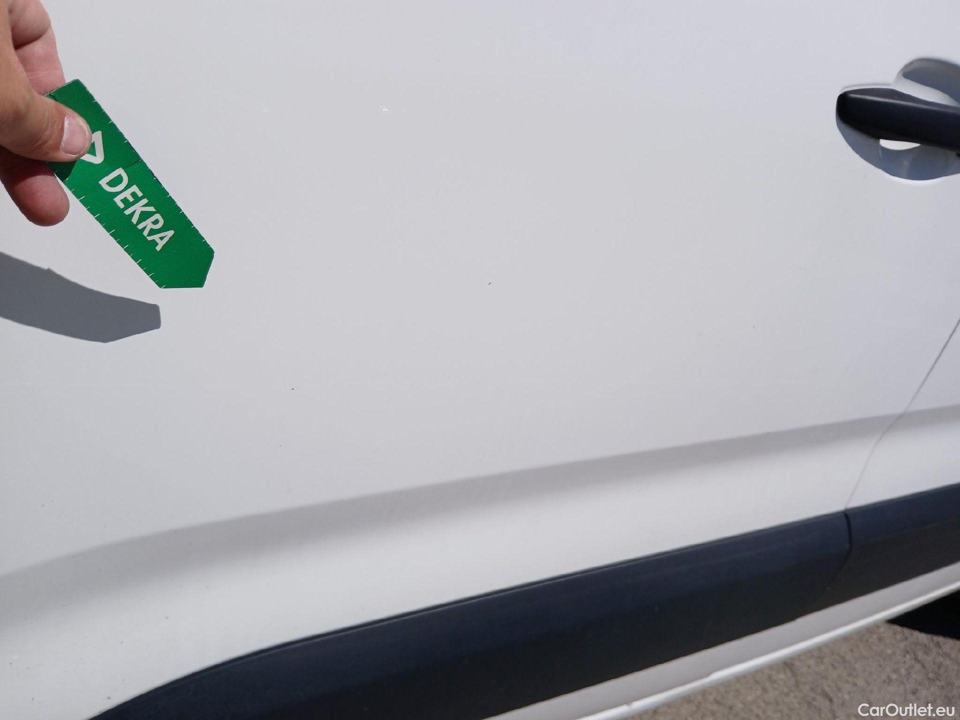  Citroen  Berlingo CITROEN  / 2018 / 4P / furgón derivado de turismo Talla M BlueHDi 100 CLUB #24