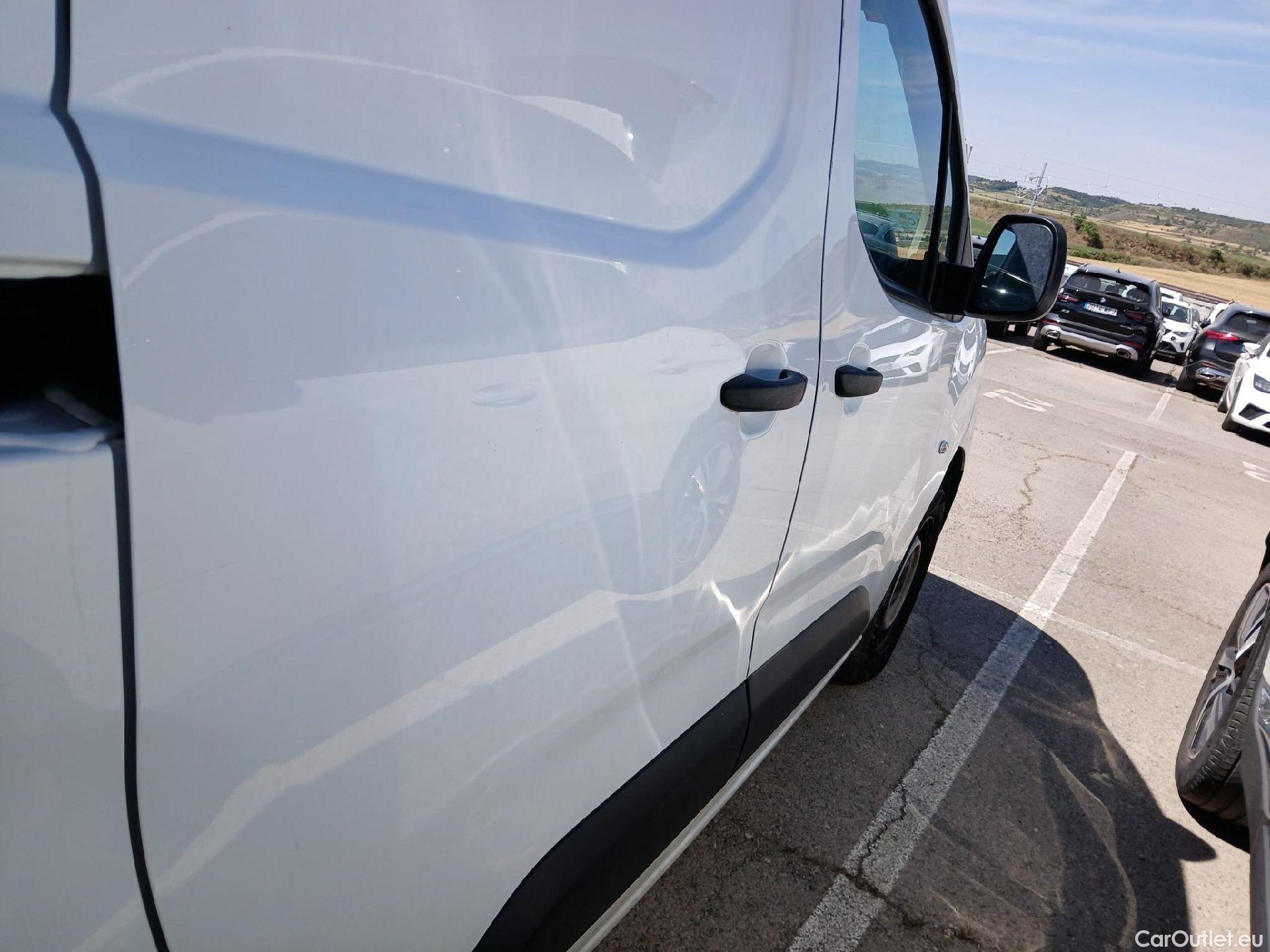 Citroen  Berlingo CITROEN  / 2018 / 4P / furgón derivado de turismo Talla M BlueHDi 100 CLUB #57