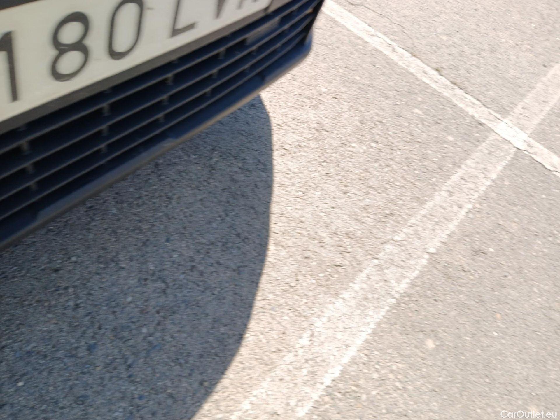  Citroen  Berlingo CITROEN  / 2018 / 4P / furgón derivado de turismo Talla M BlueHDi 100 CLUB #19