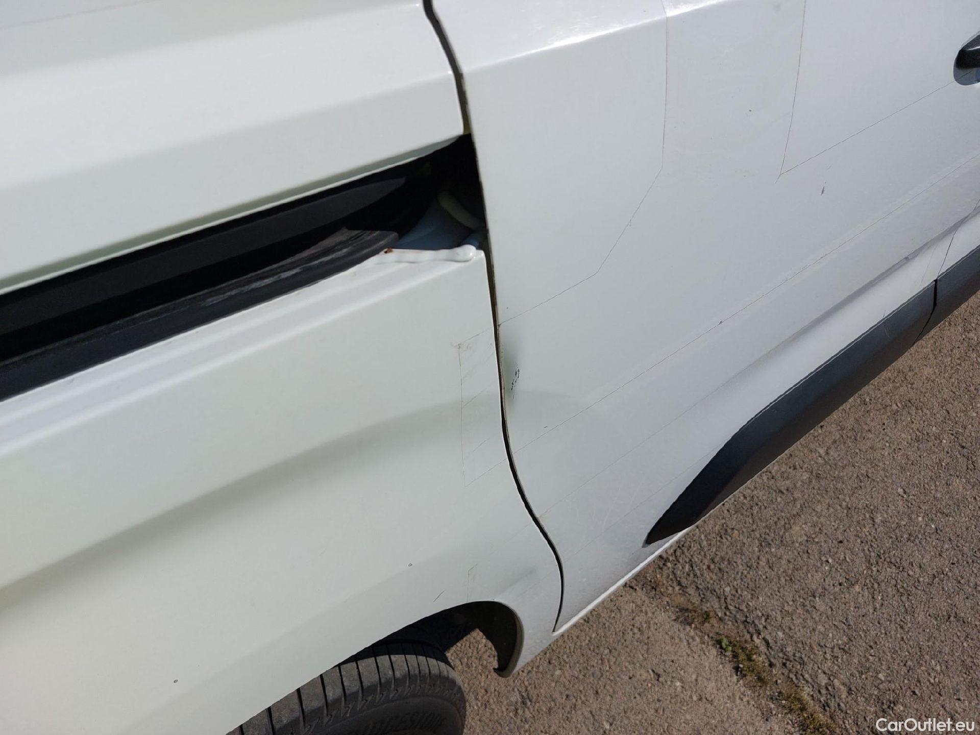  Citroen  Berlingo CITROEN  / 2018 / 3P / furgón derivado de turismo Talla M BlueHDi 55kW CONTROL #28