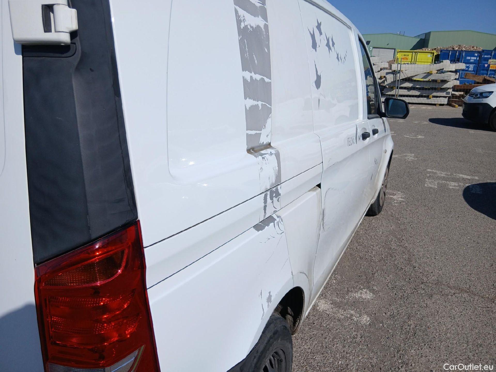 Mercedes  Vito MERCEDES-BENZ  / 2014 / 4P / furgón 114CDI TD 100kW furgón Pro compacta #26
