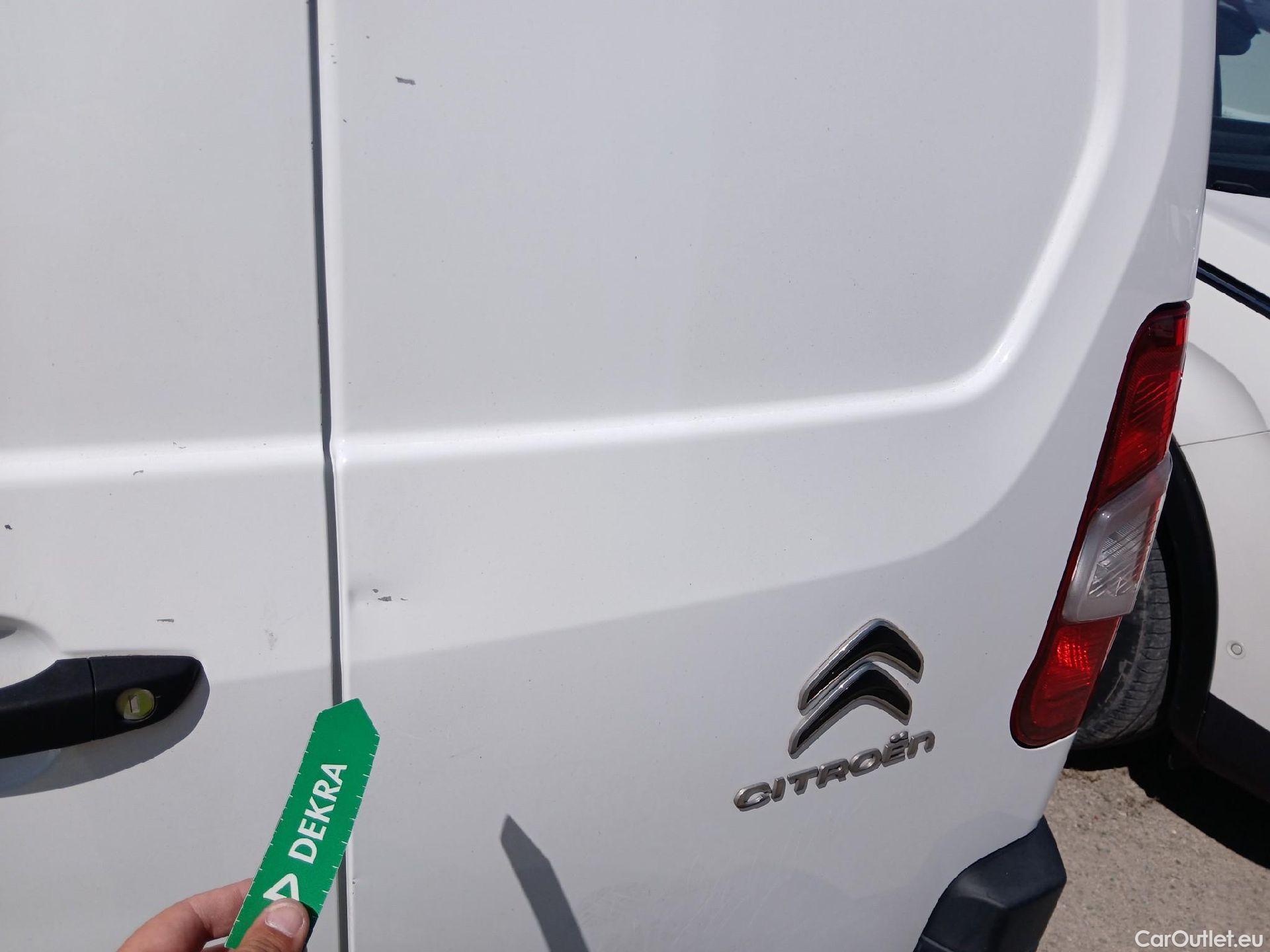 Citroen  Berlingo CITROEN  / 2018 / 4P / furgón derivado de turismo Talla M BlueHDi 100 CLUB #44