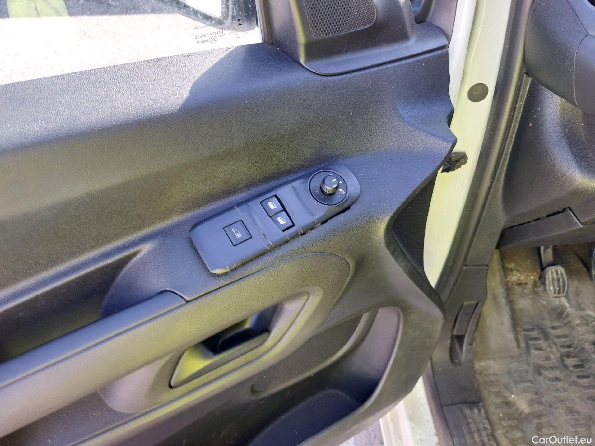  Citroen  Berlingo CITROEN  / 2018 / 3P / furgón derivado de turismo Talla M BlueHDi 55kW CONTROL #35