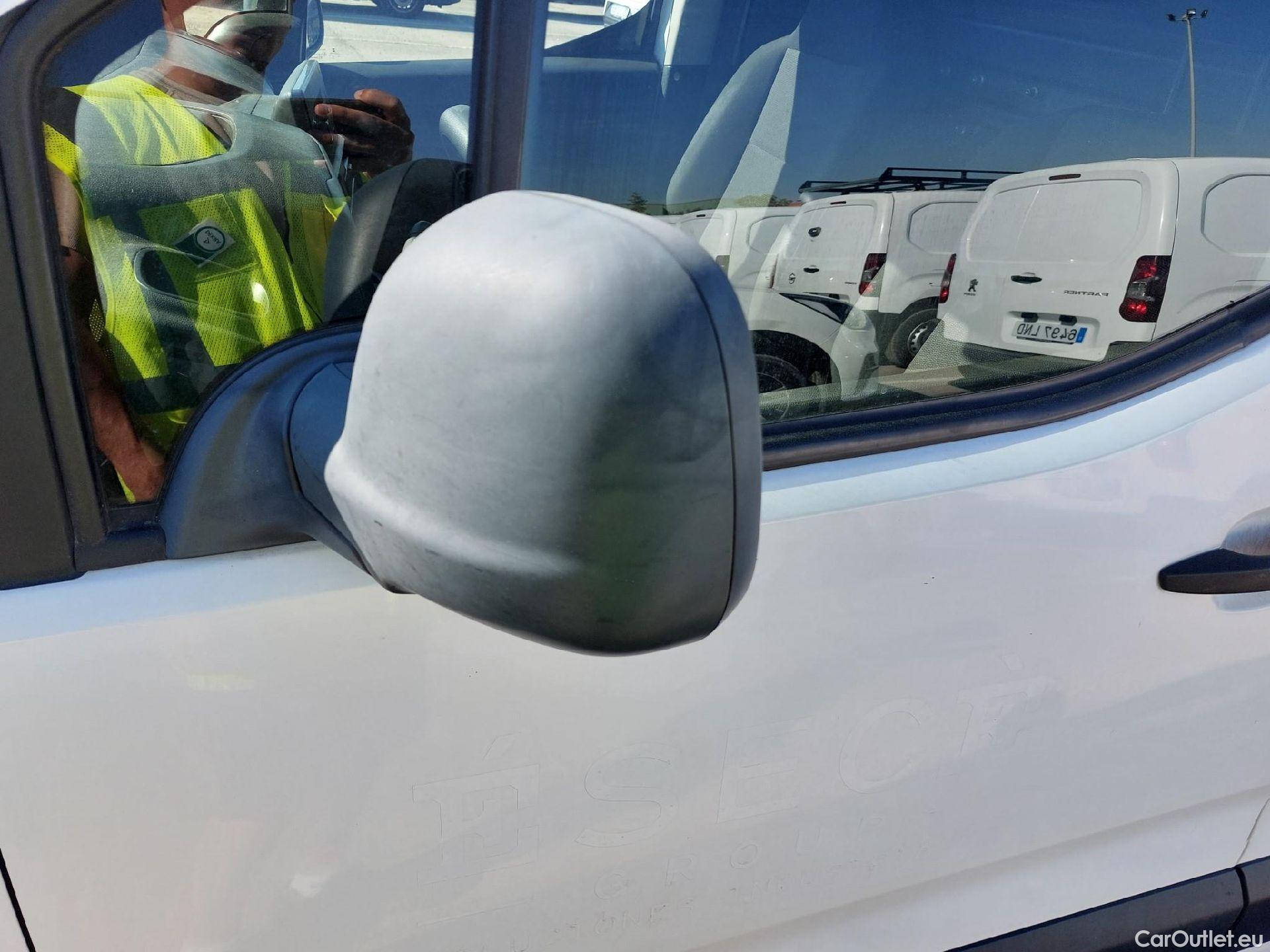  Citroen  Berlingo CITROEN  / 2018 / 3P / furgón derivado de turismo Talla M BlueHDi 55kW CONTROL #10