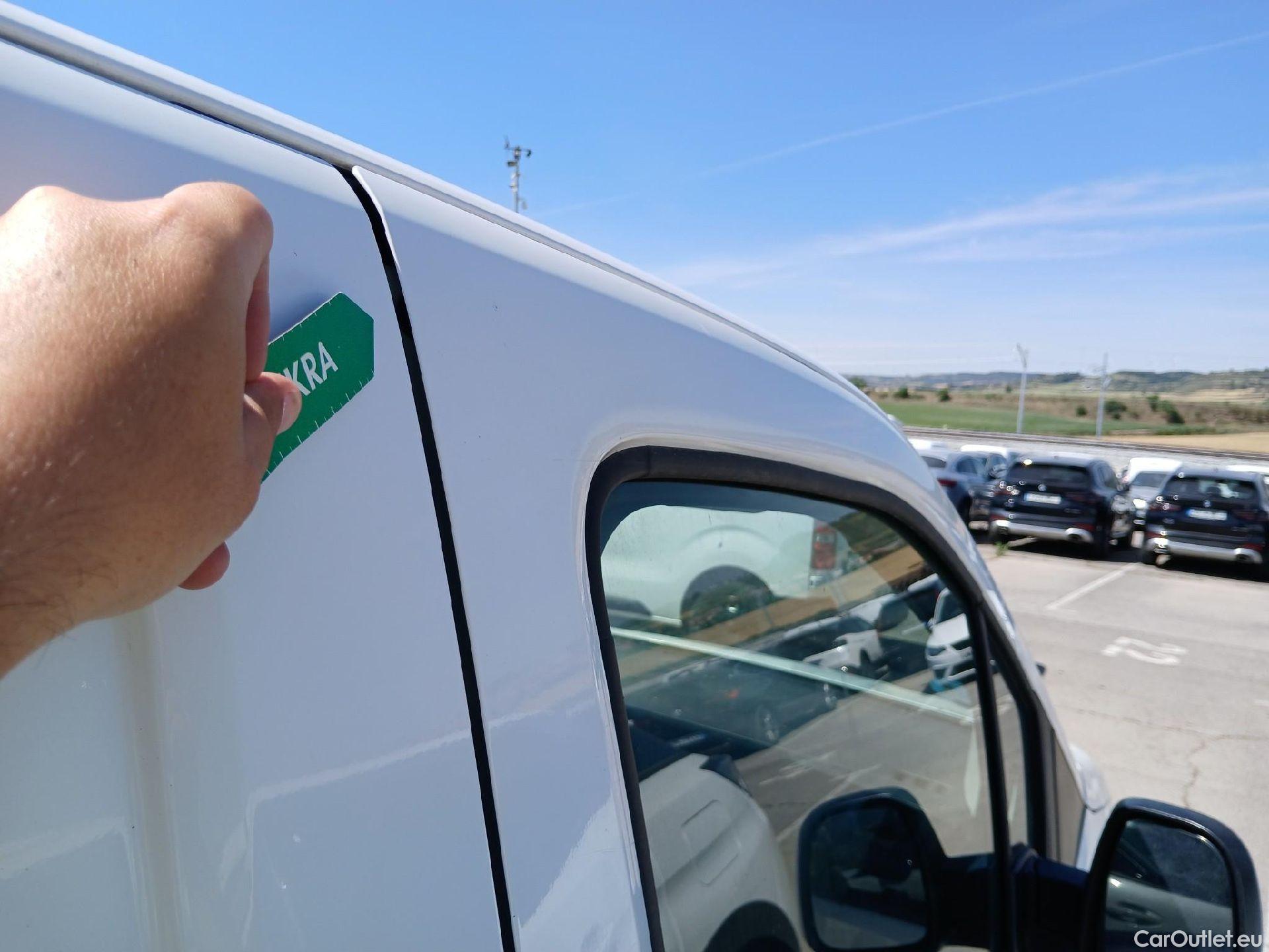  Citroen  Berlingo CITROEN  / 2018 / 4P / furgón derivado de turismo Talla M BlueHDi 100 CLUB #63