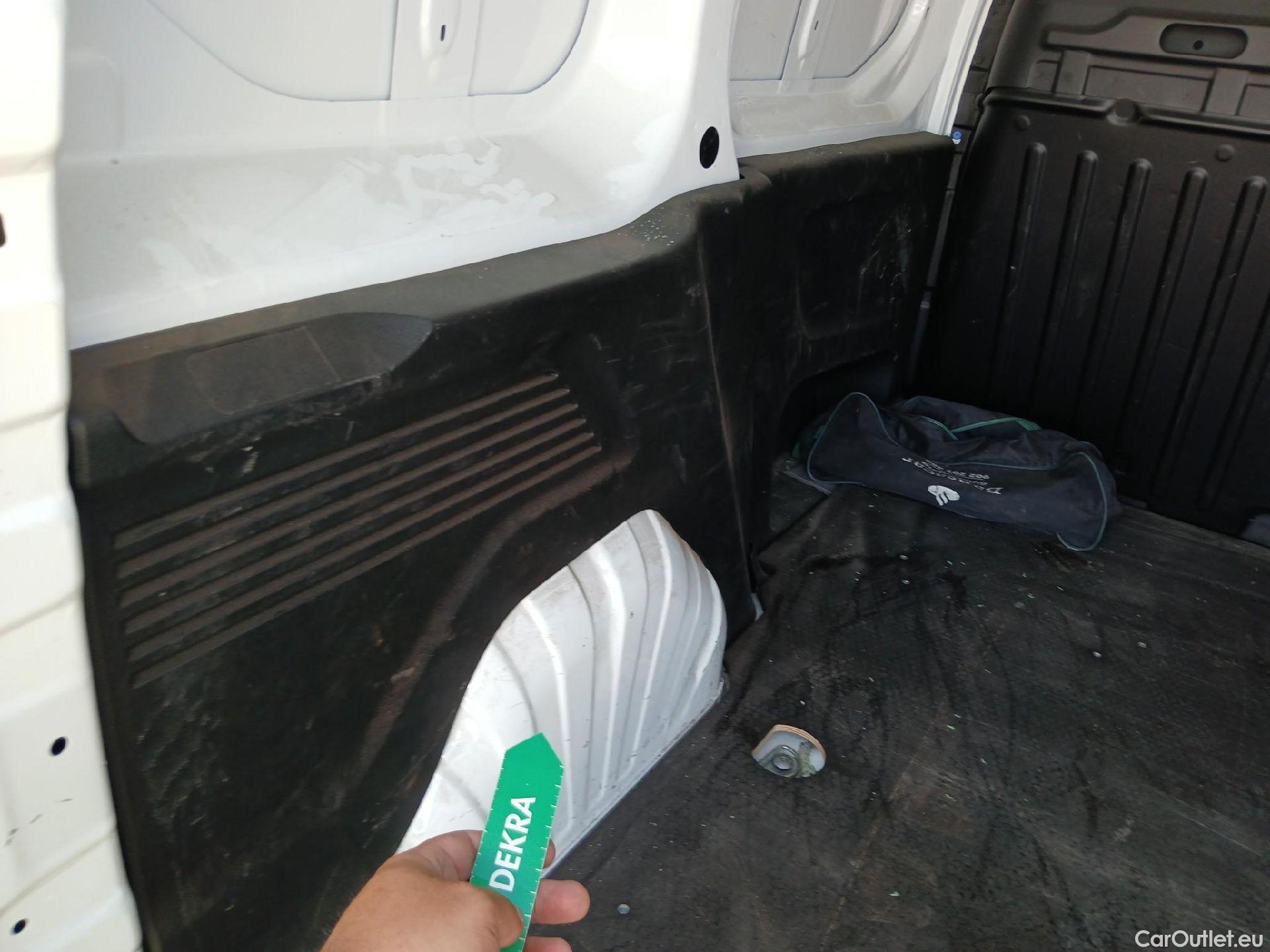  Citroen  Berlingo CITROEN  / 2018 / 4P / furgón derivado de turismo Talla M BlueHDi 100 CLUB #6