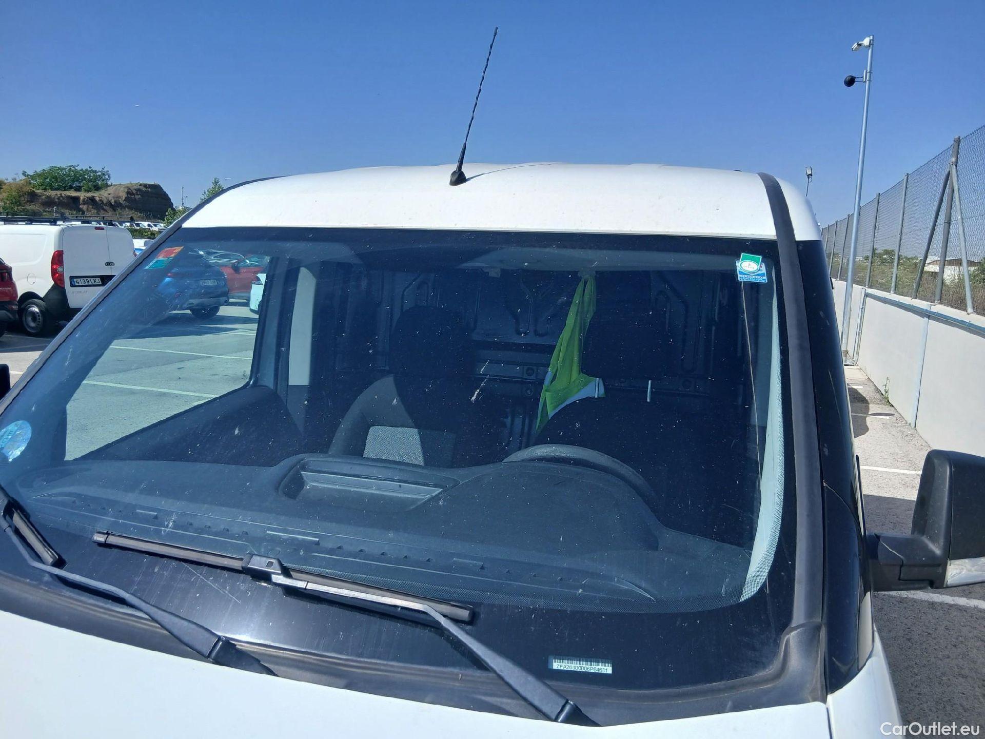  Fiat  Doblo FIAT Doblò Cargo/2015/4P/furgón derivado de turismo Cargo Maxi Base Plus 1.4 Tjet 89kW GNC #16