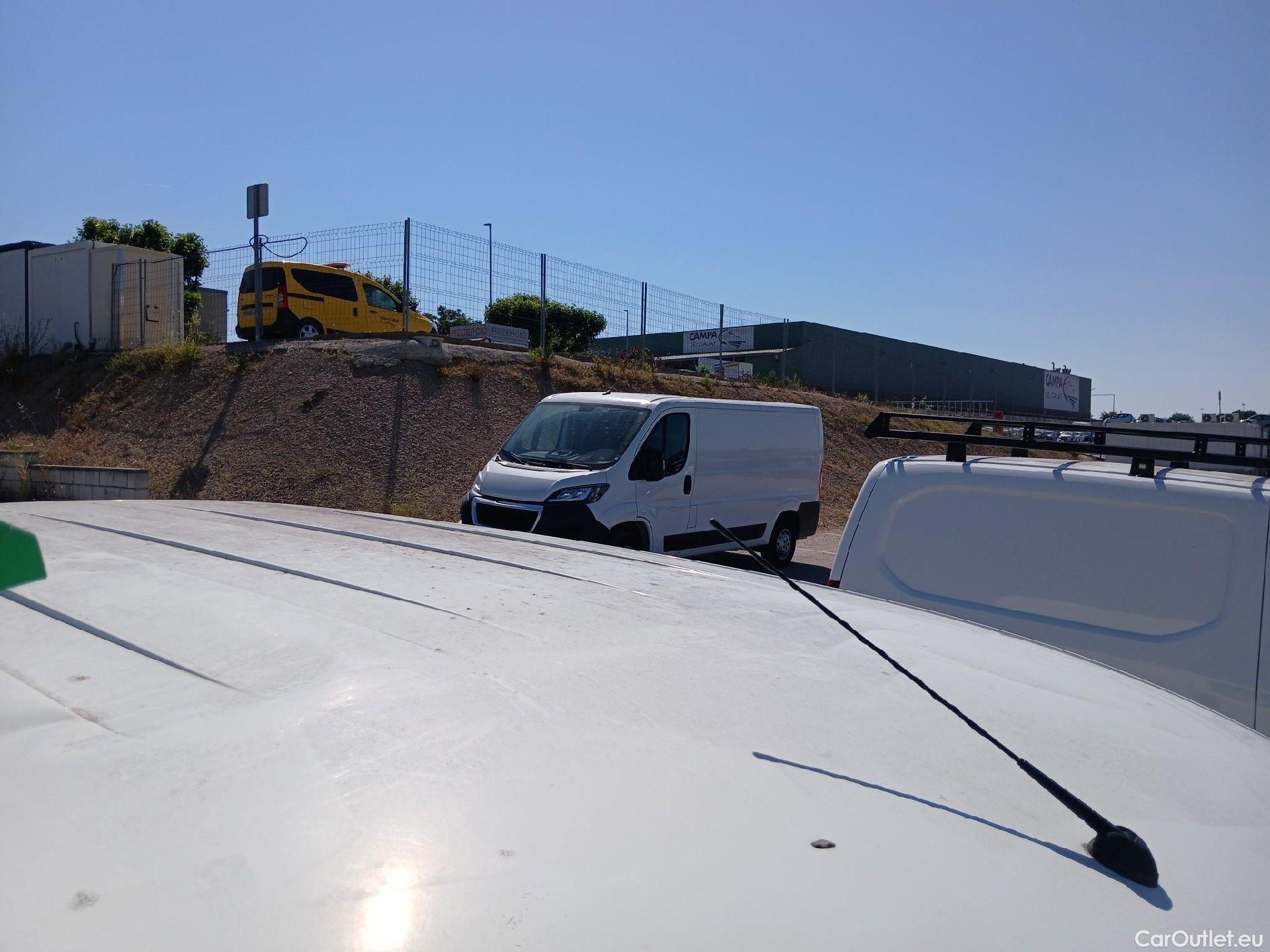  Fiat  Fiorino FIAT  / 2016 / 3P / furgón derivado de turismo Cargo Base 1.3 Mjet 59kW (80CV) E6 #79