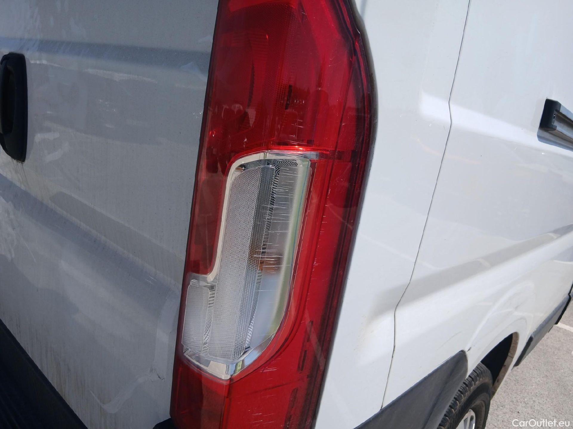  Opel  Movano OPEL  / 2021 / 4P / furgón Fgn Edition L3H2 3.5THeavy BlueHDi 121kW #49