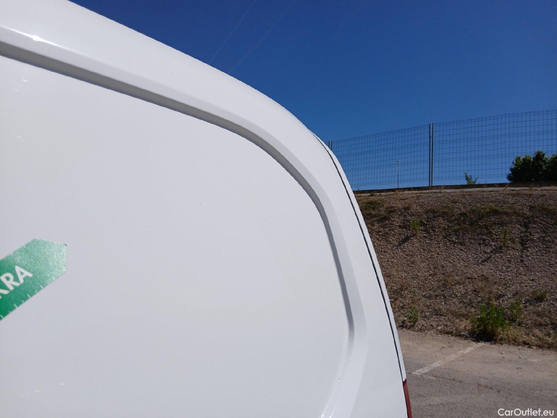  Citroen  Berlingo CITROEN  / 2018 / 4P / furgón derivado de turismo Talla M BlueHDi 100 CLUB #29