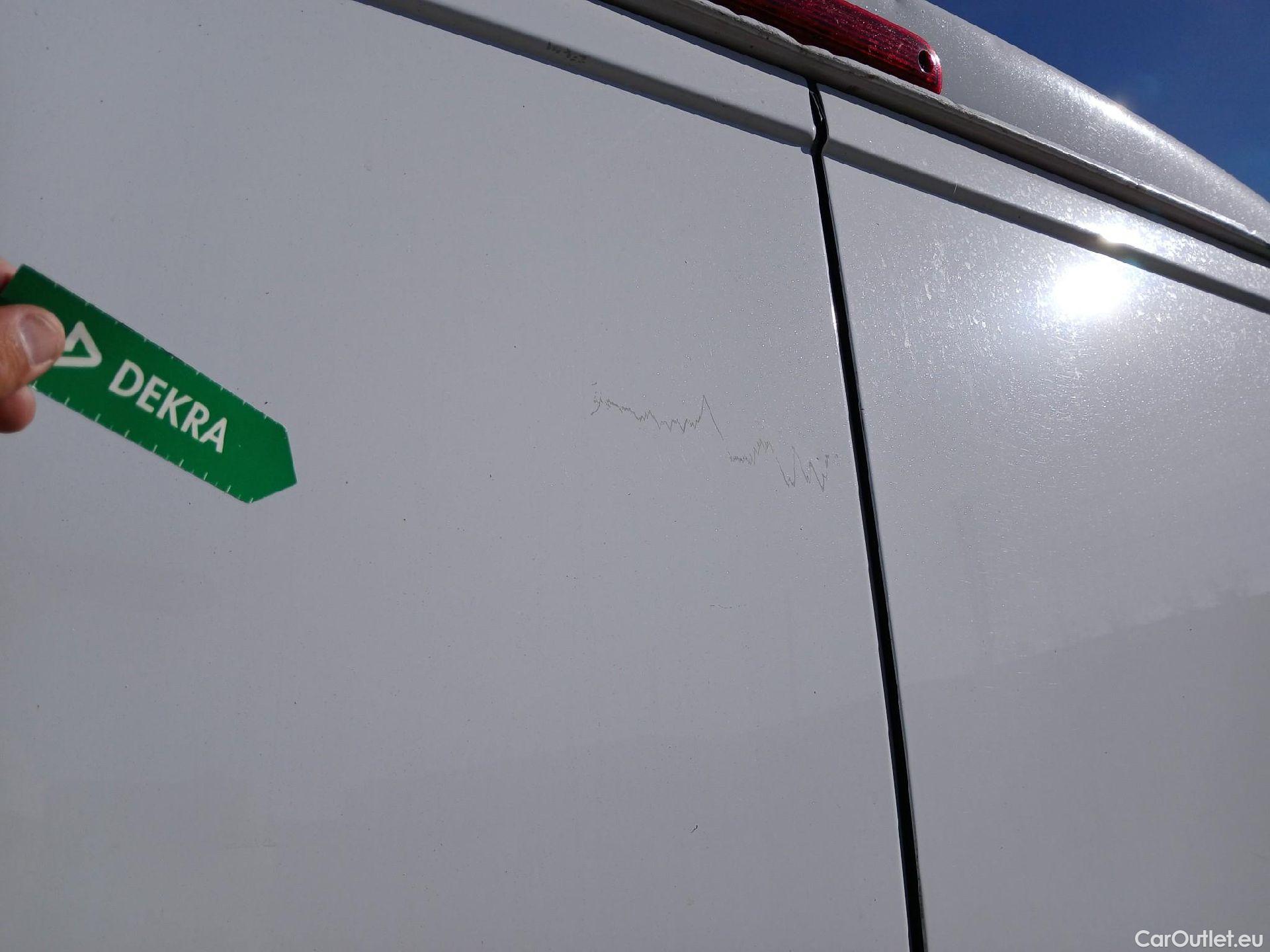  Peugeot  Boxer PEUGEOT  / 2014 / 4P / furgón 333 L2 H1 BHDI 88kW (120CV) S&S 6 Vel. M #74