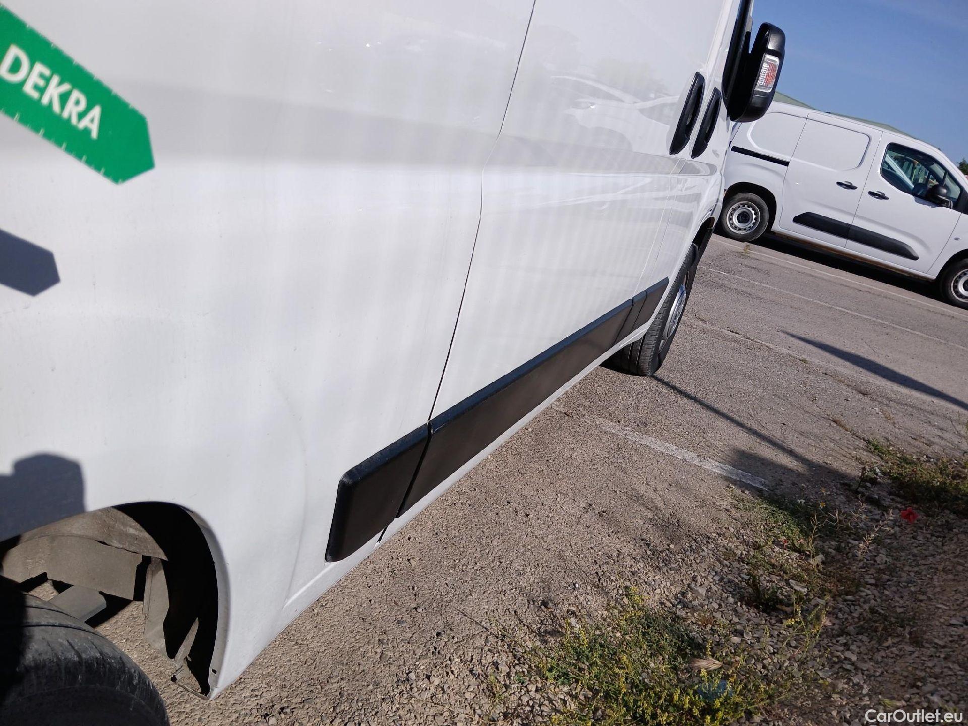  Peugeot  Boxer PEUGEOT  / 2014 / 4P / furgón 333 L2 H1 BHDI 88kW (120CV) S&S 6 Vel. M #90