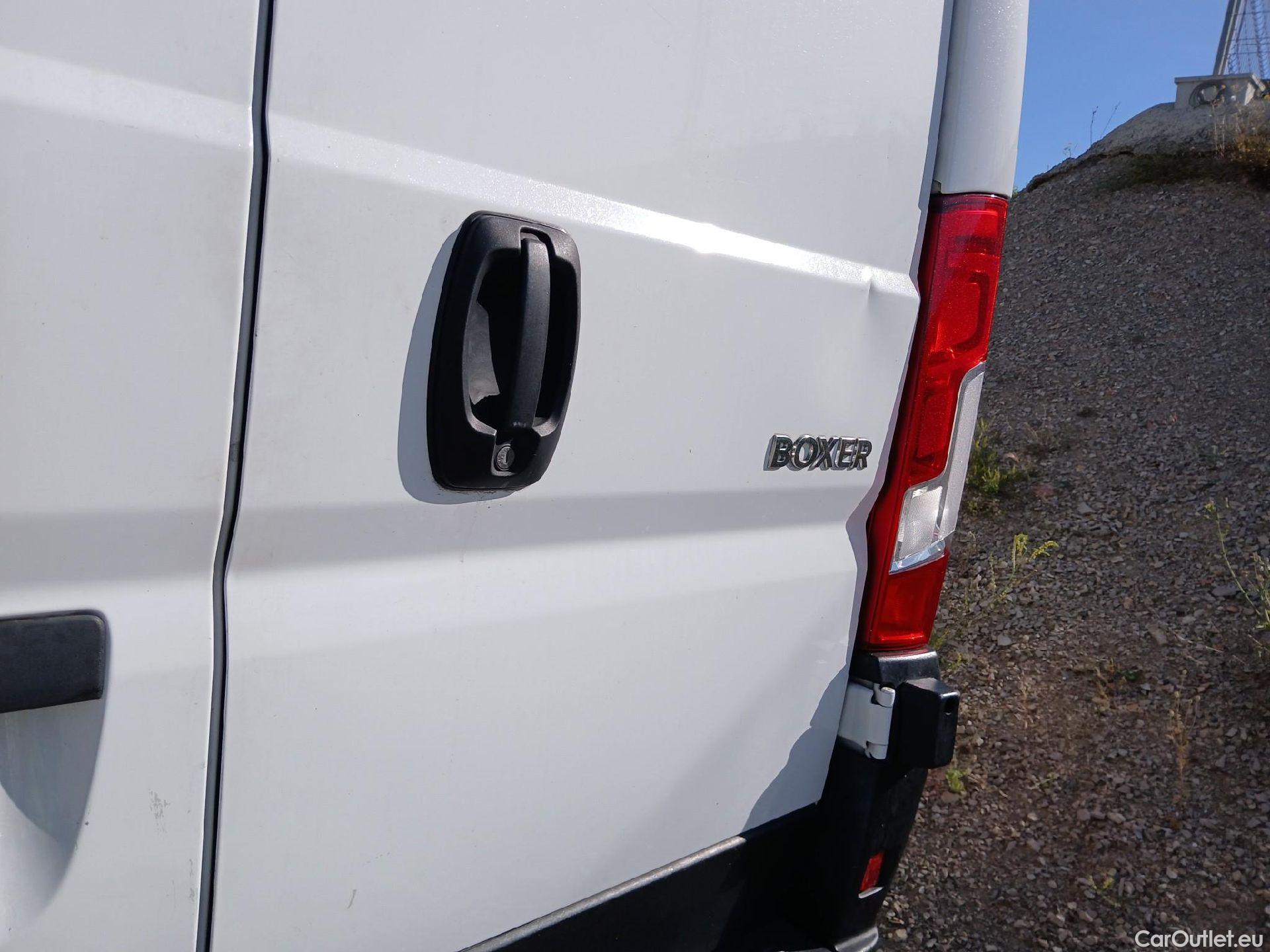  Peugeot  Boxer PEUGEOT  / 2014 / 4P / furgón 333 L2 H1 BHDI 88kW (120CV) S&S 6 Vel. M #76