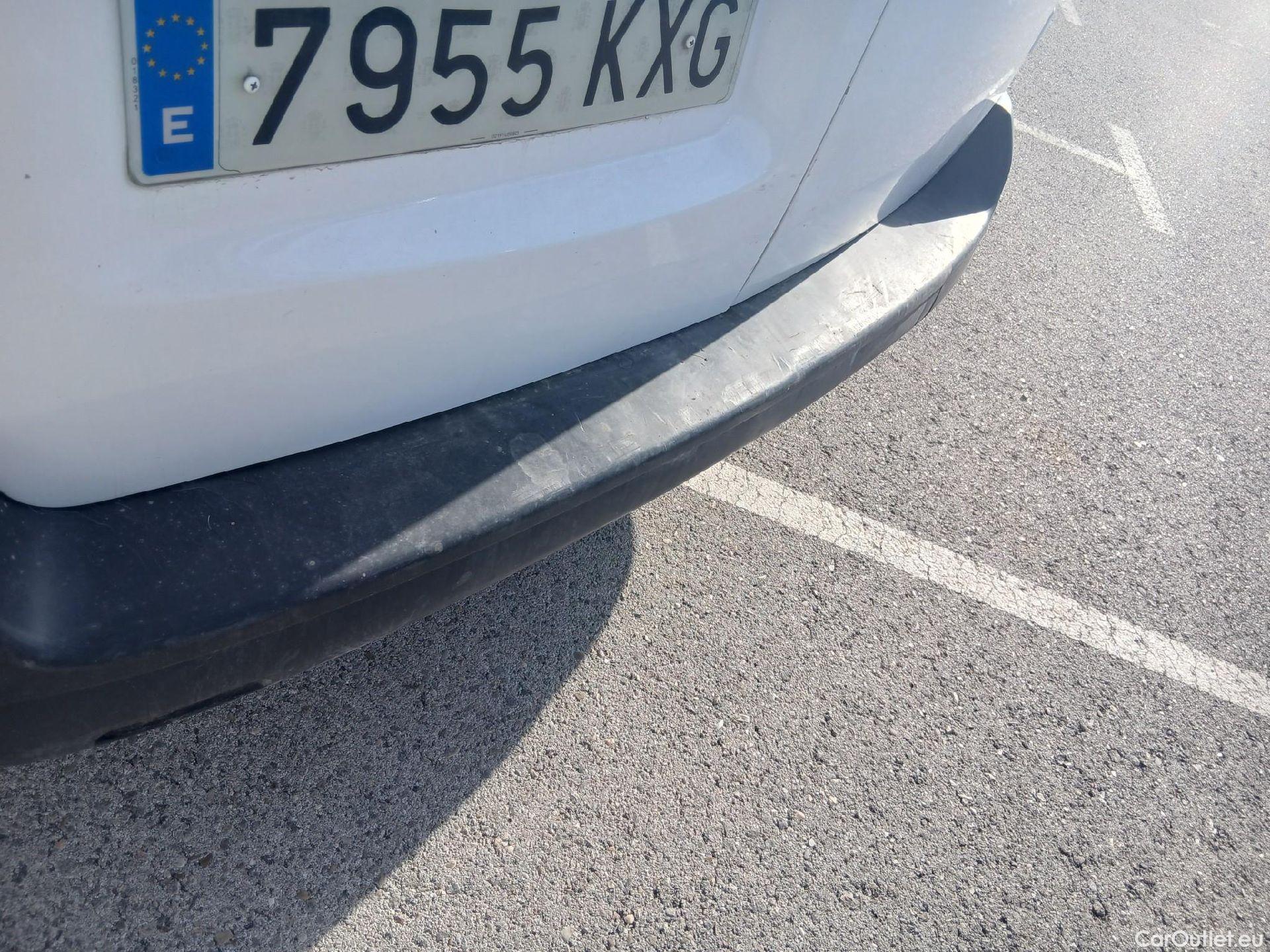  Peugeot  Expert PEUGEOT  / 2016 / 4P / furgón Furgón Pro BlueHDi 85KW (115CV) Standard #40