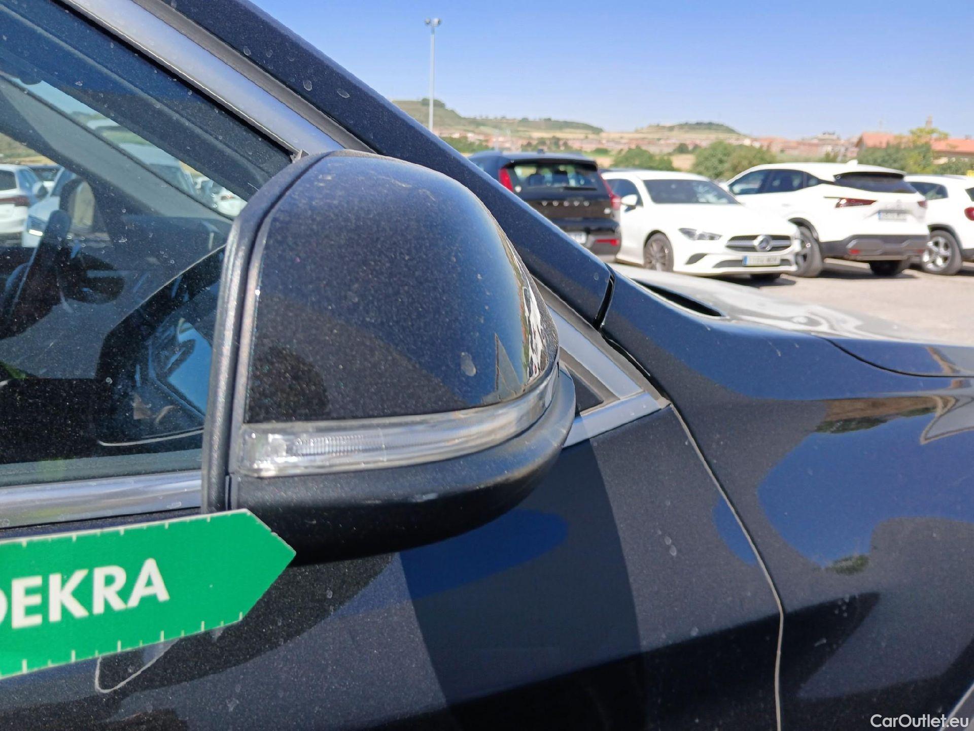  Bmw  X1 BMW  / 2019 / 5P / todoterreno sDrive18d #36