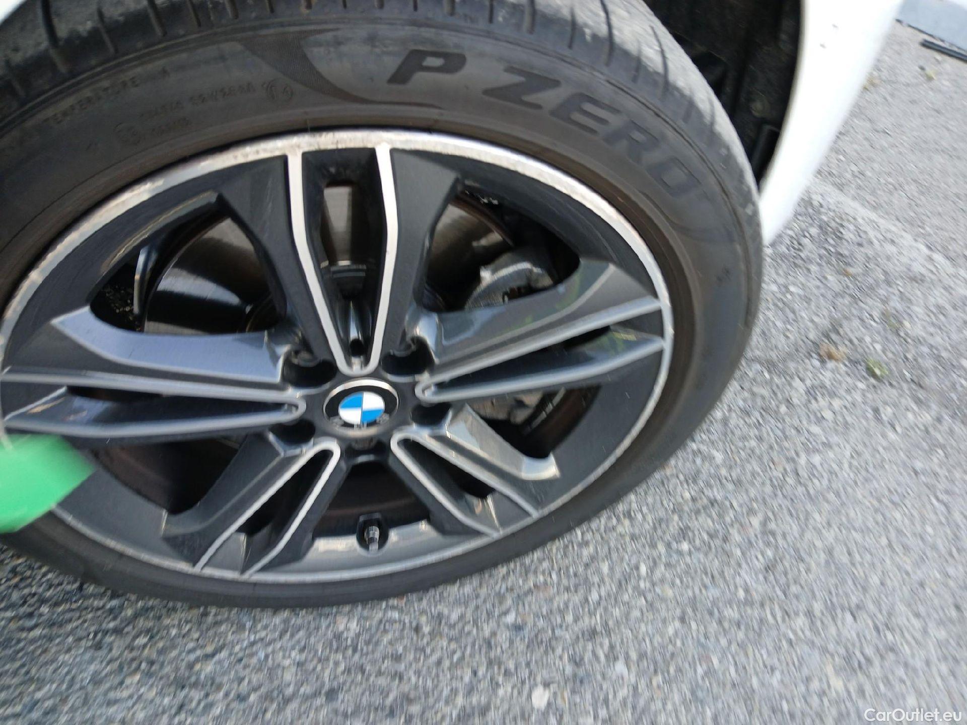  Bmw  Serie 1 BMW  / 2019 / 5P / berlina con portón 118d #39