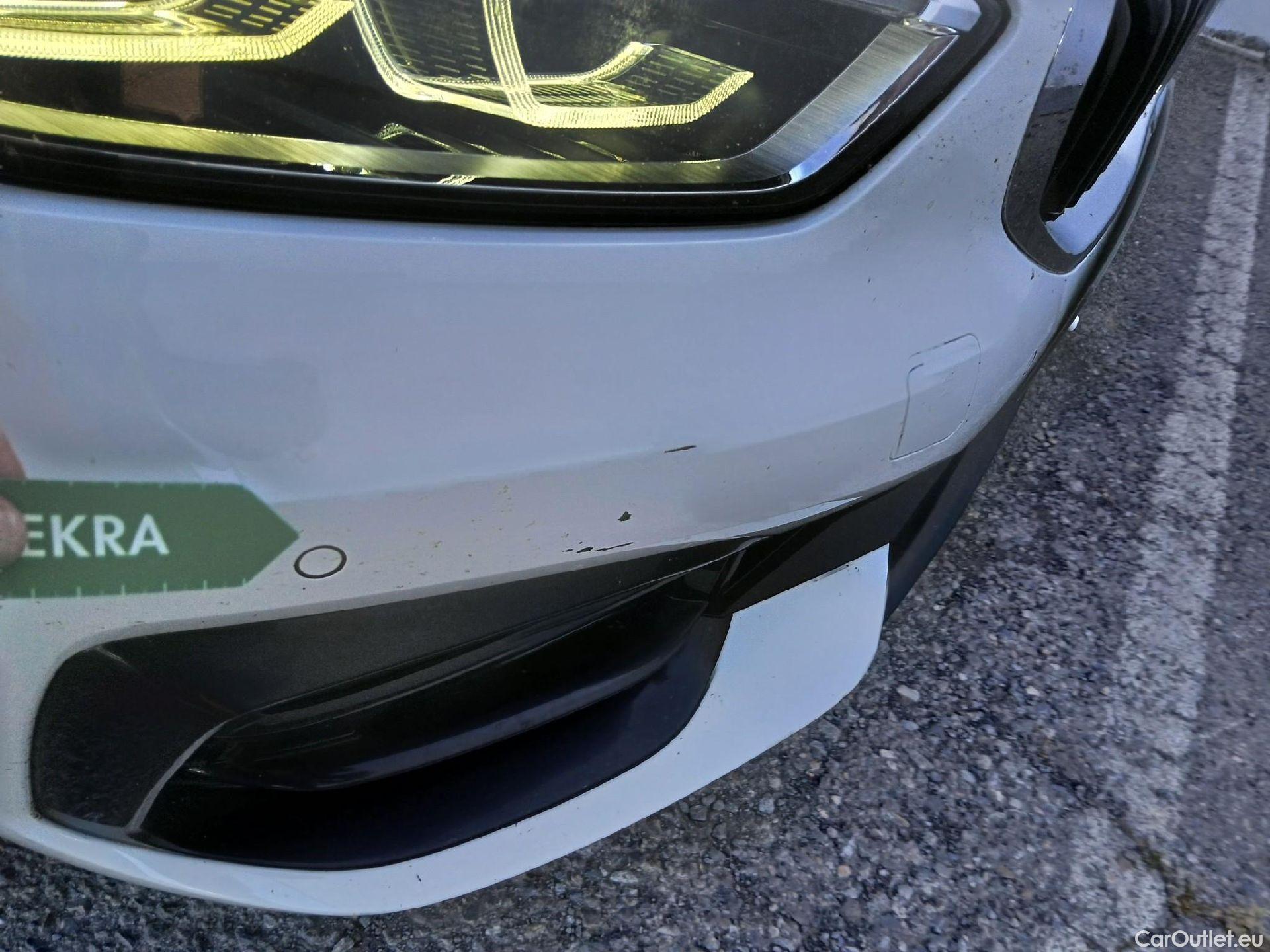  Bmw  Serie 1 BMW  / 2019 / 5P / berlina con portón 118d #13