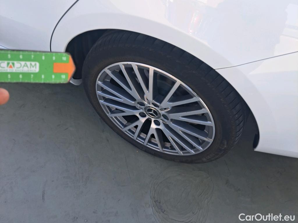  Mercedes  CLA-Klasse MERCEDES-BENZ CLA / 2019 / 4P / coupé CLA 250 e #1