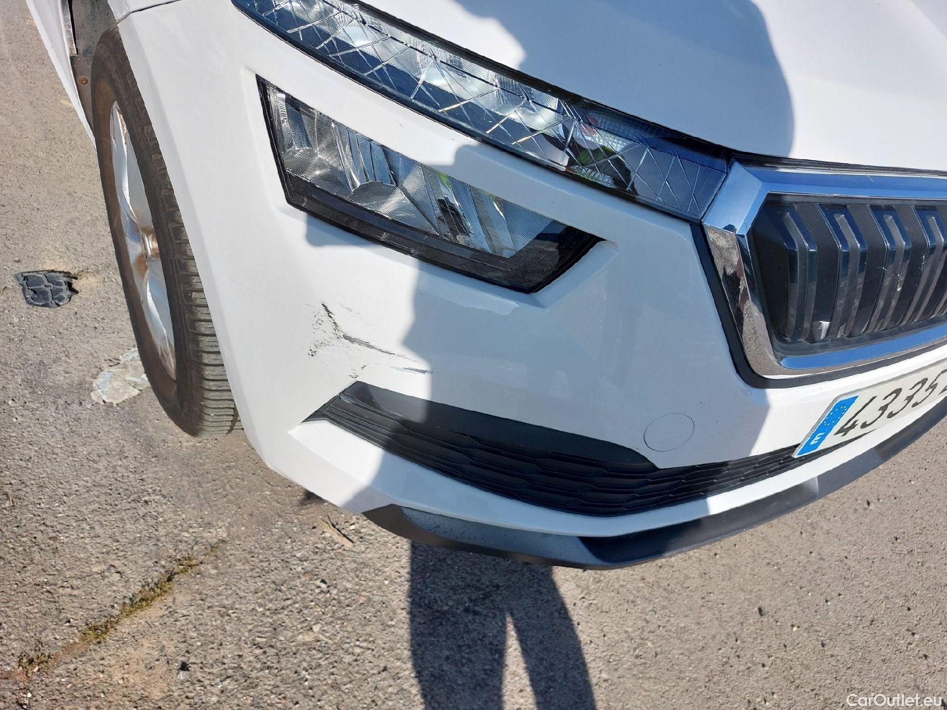  Skoda  KAMIQ SKODA  1.0 TSI 81kW (110CV) DSG Ambition #4