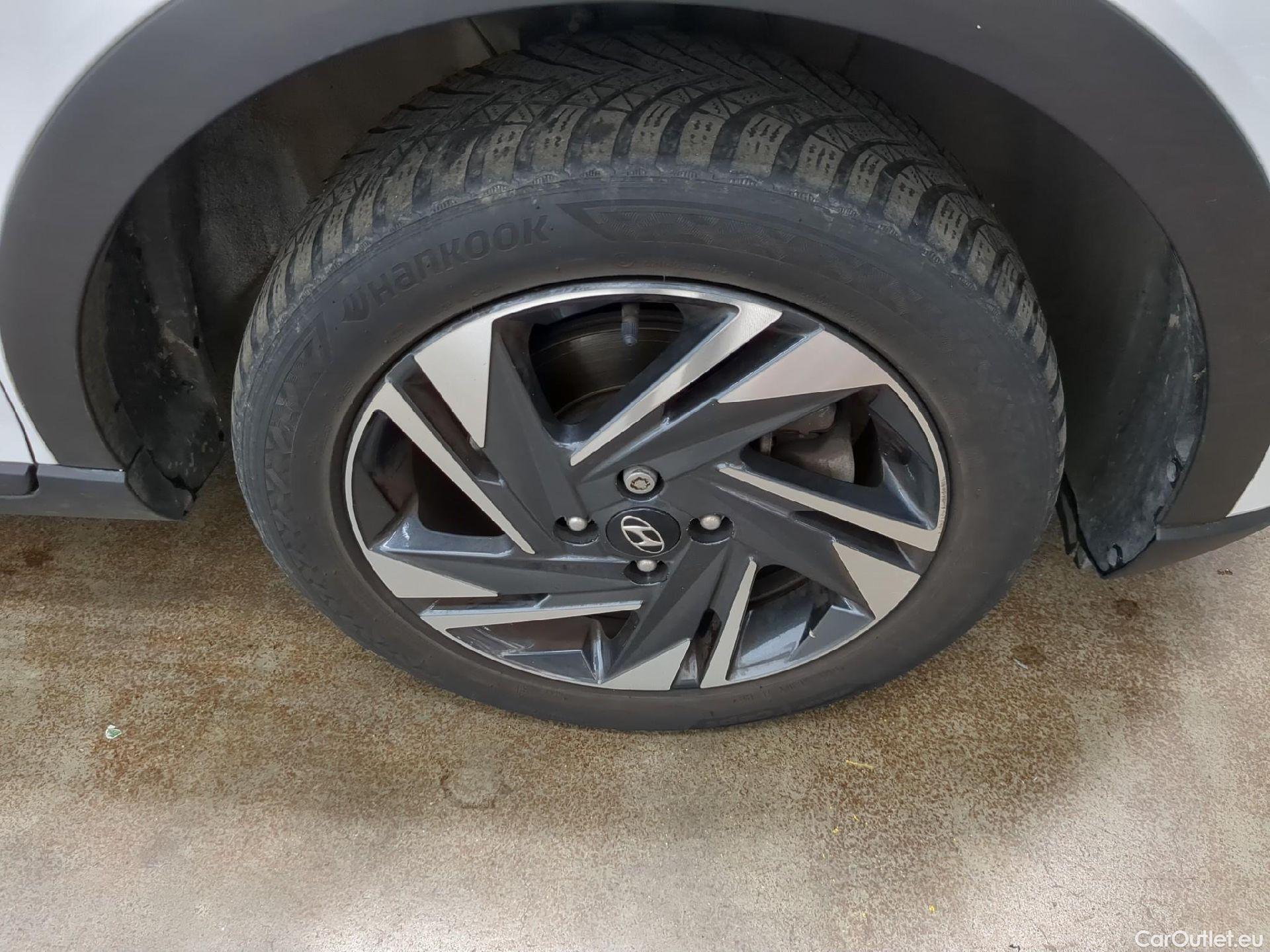  Hyundai  Bayon HYUNDAI  / 2021 / 5P / SUV 1.0 T-GDI 100 HYBRID 48V INTUITIVE #2
