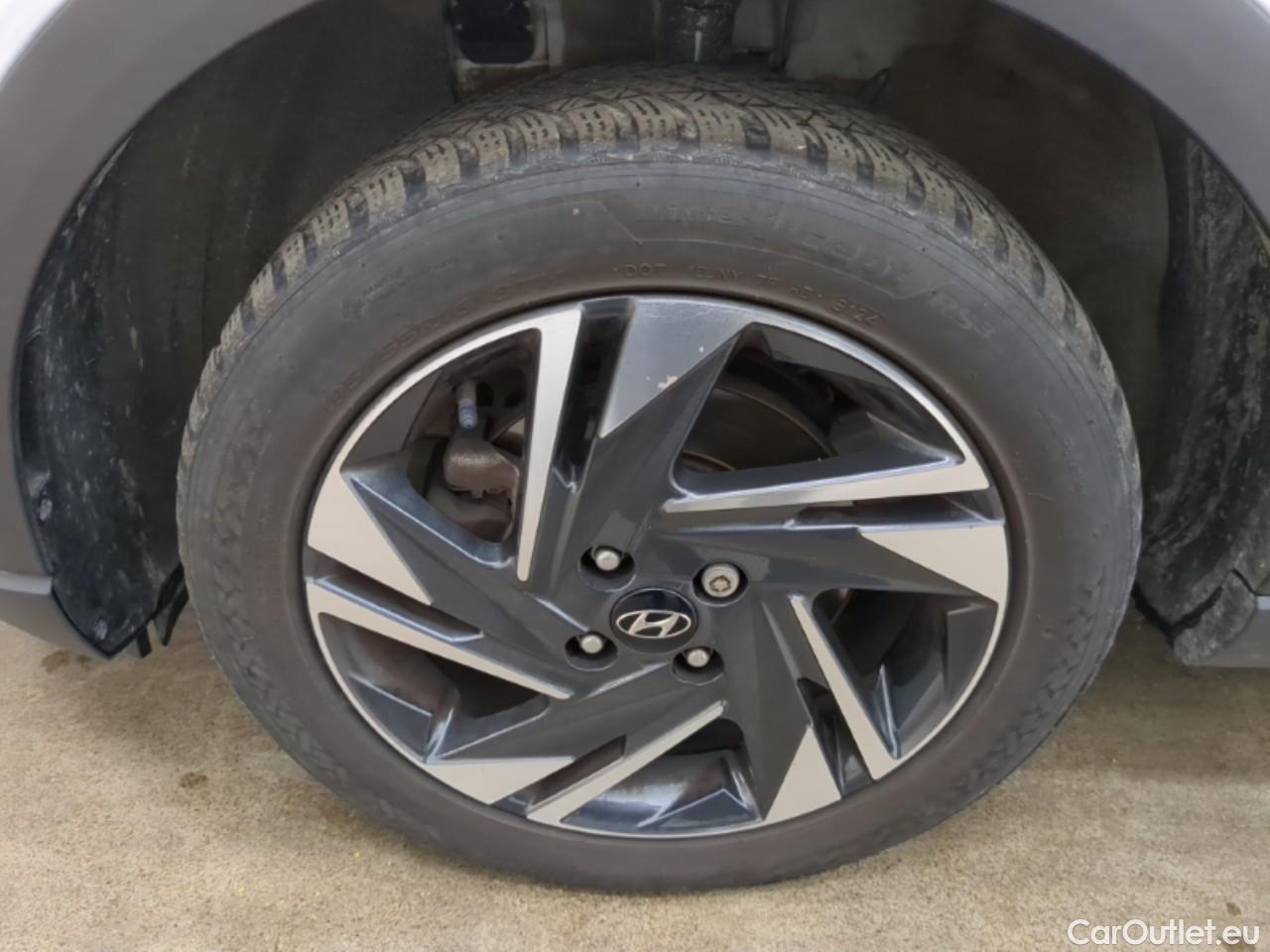  Hyundai  Bayon HYUNDAI  / 2021 / 5P / SUV 1.0 T-GDI 100 HYBRID 48V INTUITIVE #1