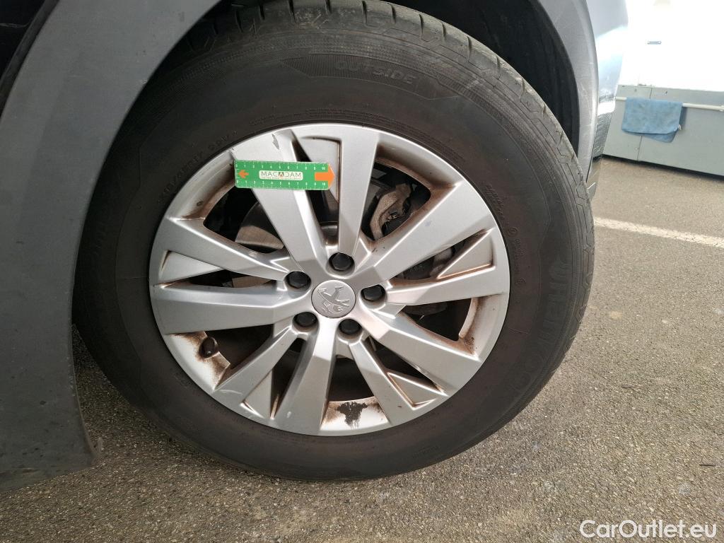  Peugeot  3008  Active Business 1.2 PureTech 130CV BVA8 E6d #58