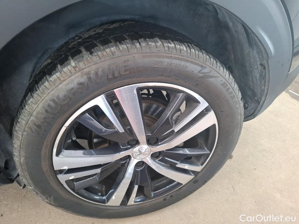  Peugeot  3008  Allure Business 1.2 PureTech 130CV BVA8 E6d #19