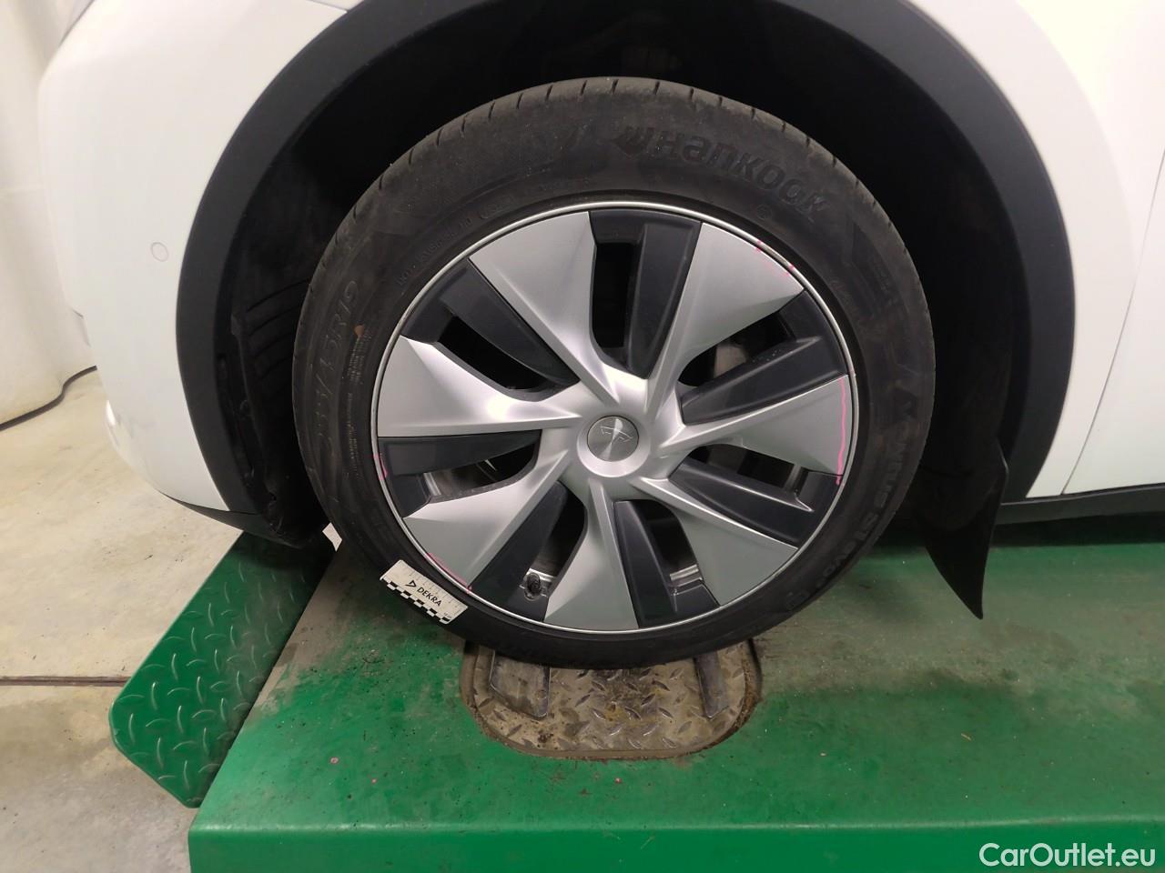  Tesla  Model Y  75kWh Long-Range AWD #19