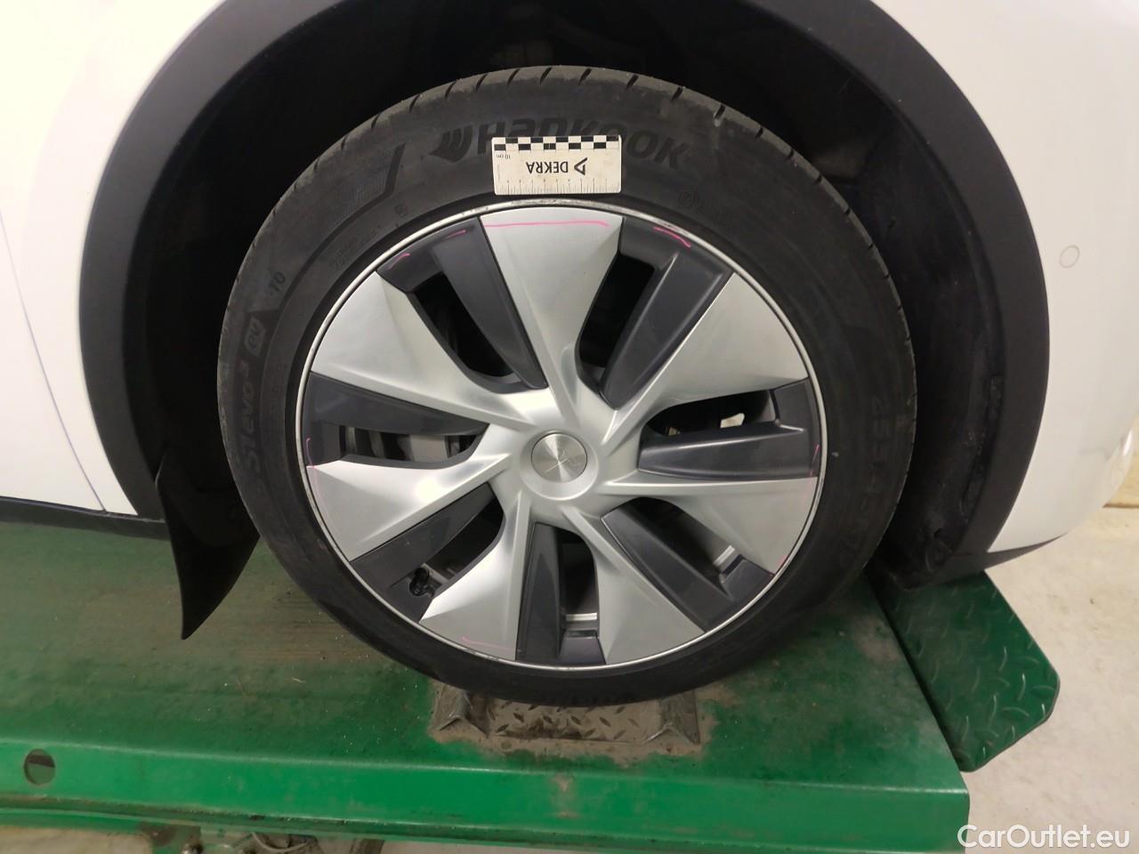  Tesla  Model Y  75kWh Long-Range AWD #9