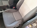  Toyota  Yaris TOYOTA  / 2017 / 5P / BERLINA 1.5 HYBRID BUSINESS #80
