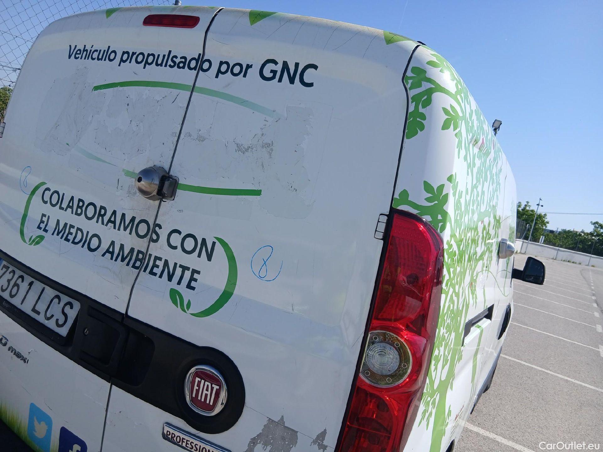  Fiat  Doblo FIAT Doblò Cargo/2015/4P/furgón derivado de turismo Cargo Maxi Base Plus 1.4 Tjet 89kW GNC #27
