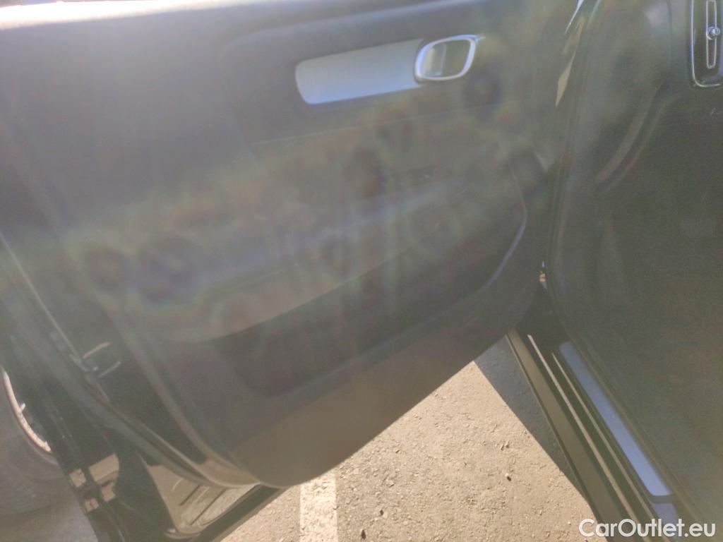  Volvo  XC 40 VOLVO XC40 / 2017 / 5P / todoterreno 1.5 T5 Twin Recharge Inscription Ex Auto #19