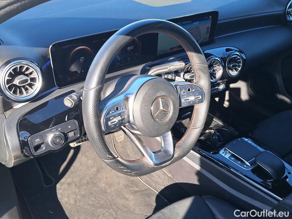  Mercedes  A-Klasse MERCEDES-BENZ Clase A / 2018 / 5P / berlina con portón A 200 #15