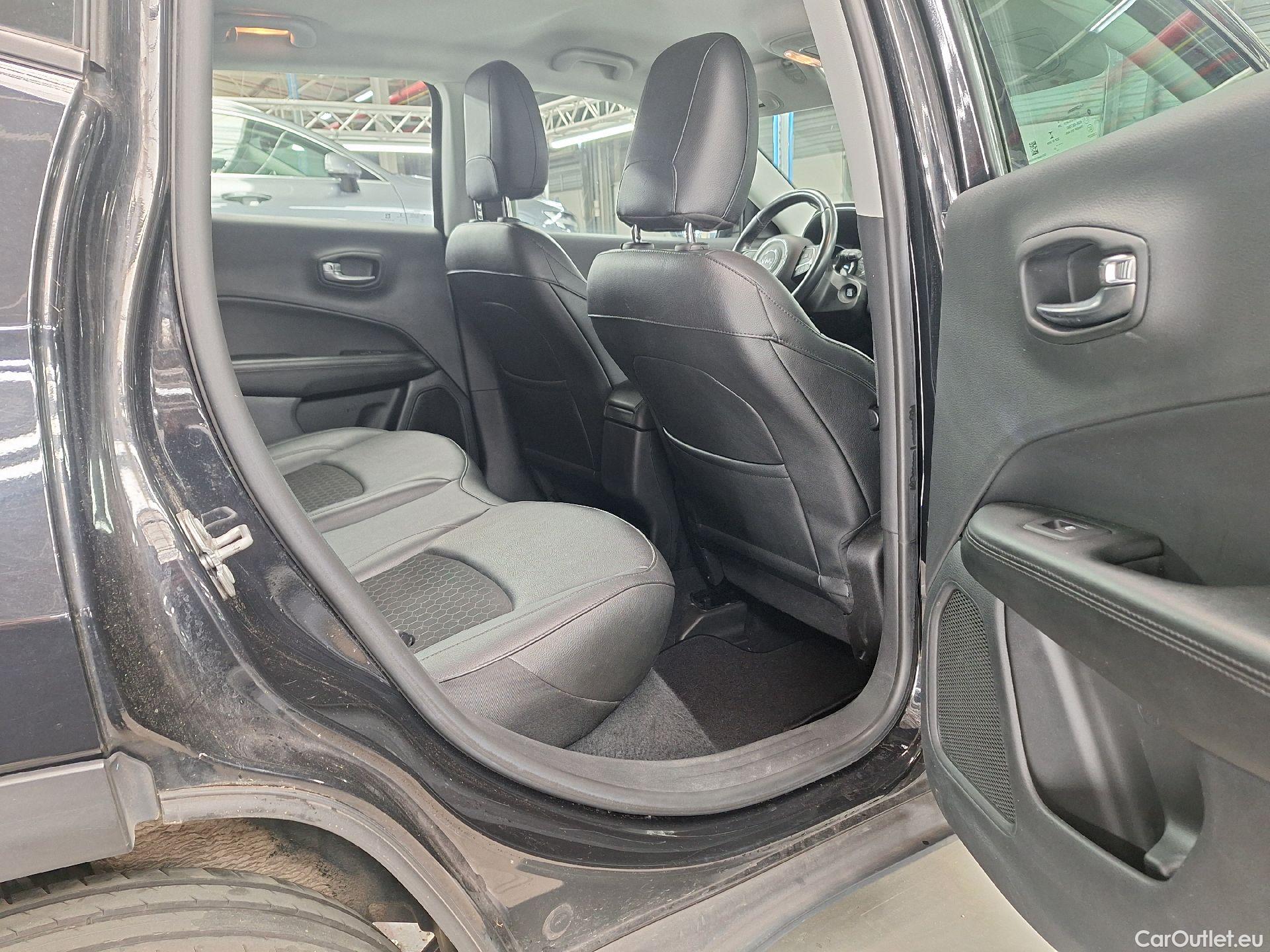  Jeep  Compass Jeep,  '17, Jeep  1.3 Turbo T4 130 4x2 MTX Black Star 5 #53