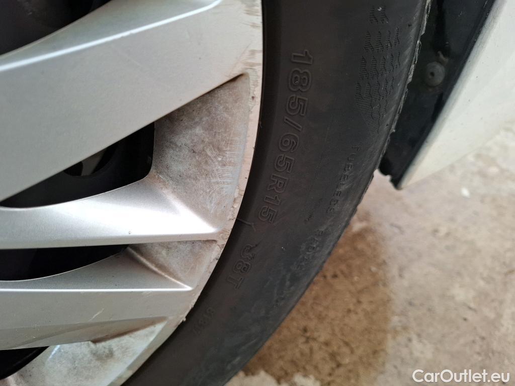  Peugeot  208  Premium 1.5 HDi 100CV BVM6 E6d #4