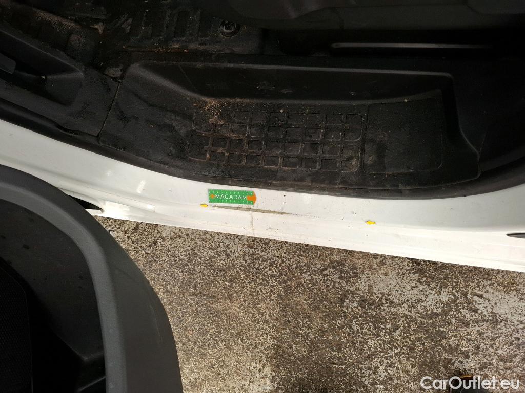  Peugeot  Expert  Fourgon Premium L2 1.5 HDi 120CV BVM6 E6d #1