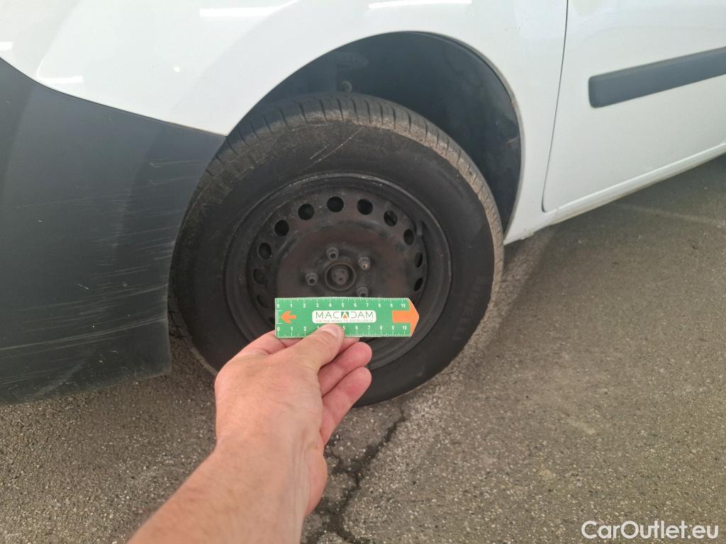 Renault  Kangoo  Express Extra (Série Spéciale) 1.5 dCi 90CV BVM5 E6 #66