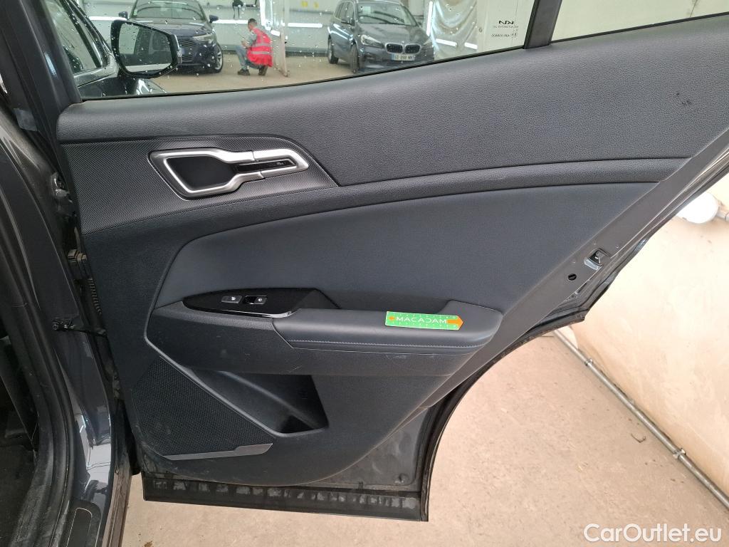  KIA  Sportage KIA  / 2021 / 5P / SUV 1.6 T-GDI 265 PHEV AUTO 4WD DESIGN #28