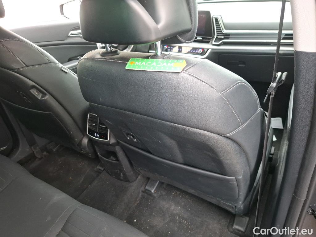  KIA  Sportage KIA  / 2021 / 5P / SUV 1.6 T-GDI 265 PHEV AUTO 4WD DESIGN #18
