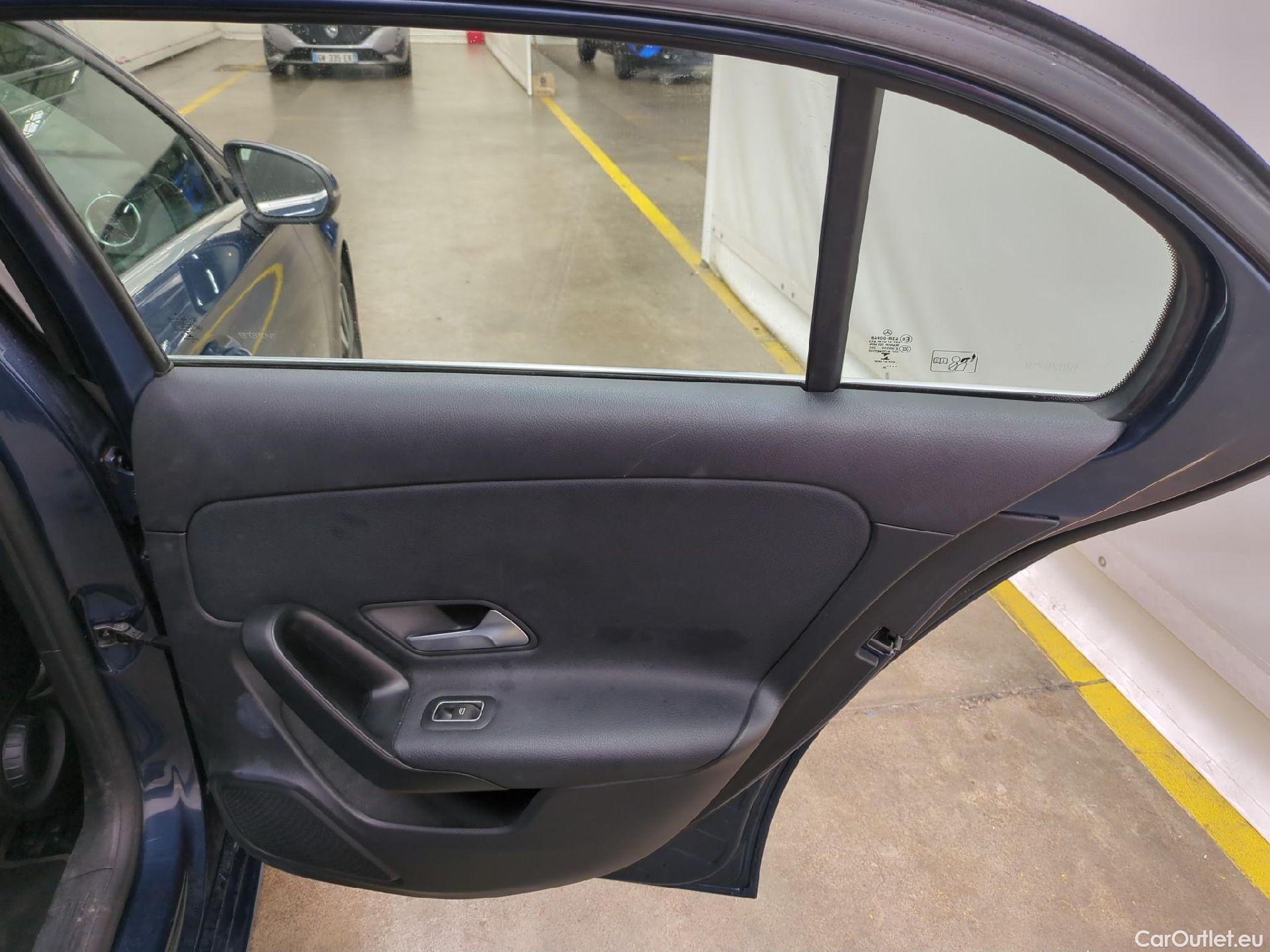  Mercedes  A-Klasse MERCEDES-BENZ Classe A Compact / 2018 / 5P / Berline A 180 d Business Line #39