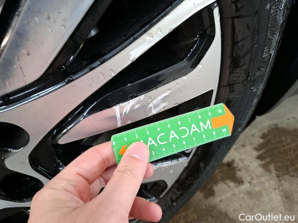  Renault  Captur RENAULT  / 2019 / 5P / SUV Initiale Paris E-TECH Plug-in 160 #8