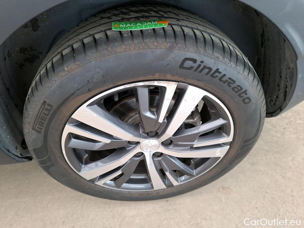  Peugeot  3008  Allure Pack 1.2 PureTech 130CV BVA8 E6d #10