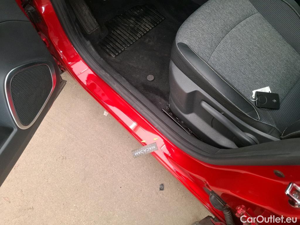  Renault  Captur  Intens 0.9 TCe 90CV BVM5 E6 #15