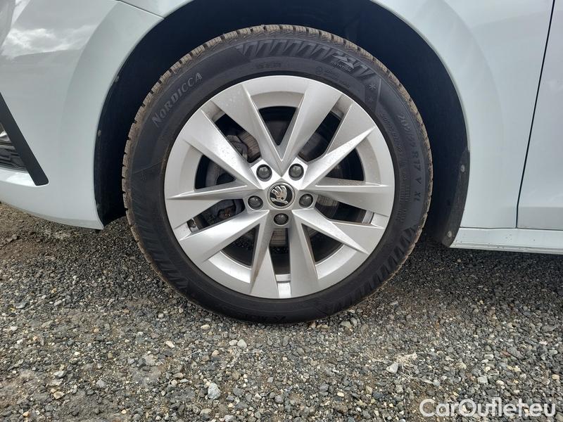  Skoda  Octavia  Combi (NX3)(2020) Oct.Com.1.5e-TEC 110 Style AT #1