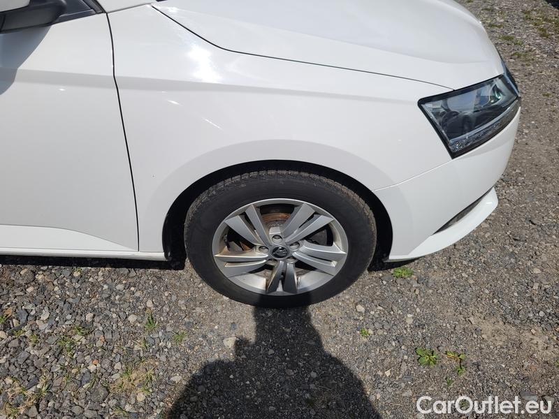  Skoda  Fabia  Combi (2015) Com.1.0TSI 70 Ambition 5d #14