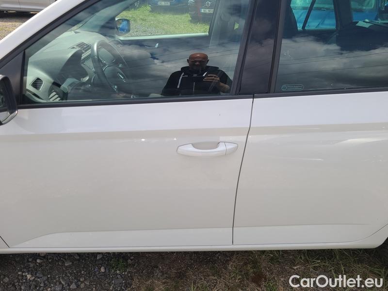  Skoda  Fabia  Combi (2015) Com.1.0TSI 70 Ambition 5d #2