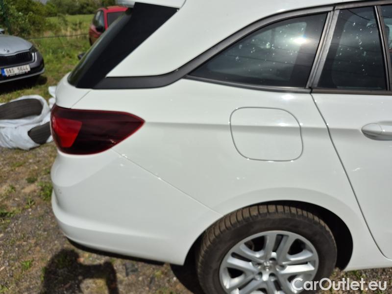  Opel  Astra  K Sports Tourer (2015) ST 1.5CDTi 77 Edition 5d #20