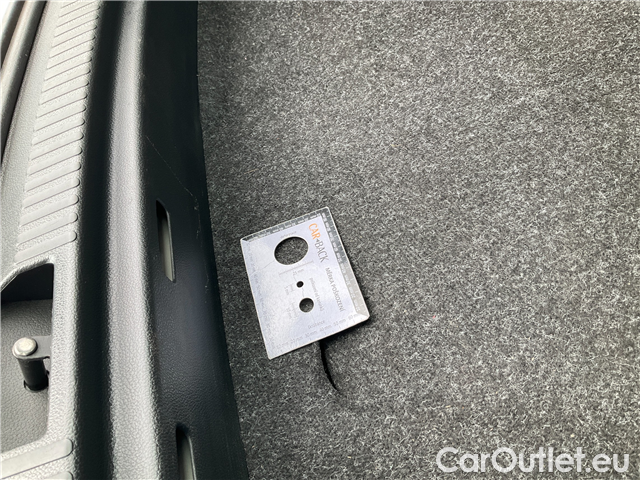  Skoda  Fabia Com.1.0TSI 70 Ambition 5d #4